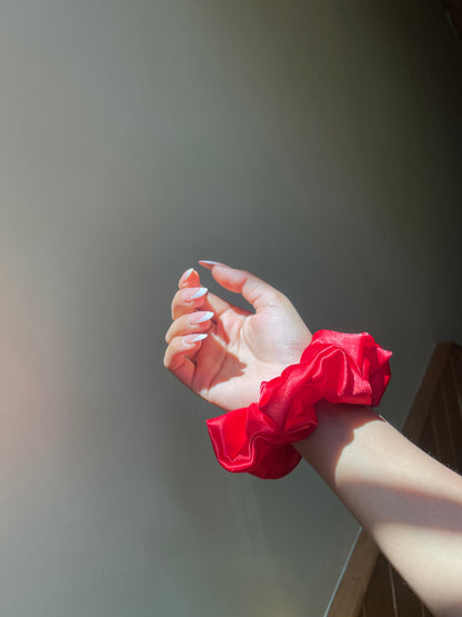 Red Scrunchie (Regular)