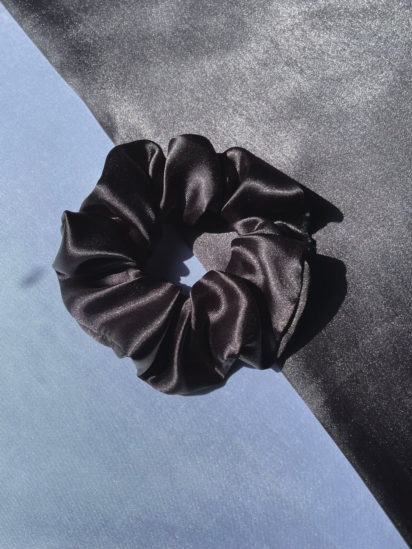 Black Scrunchie (Regular)