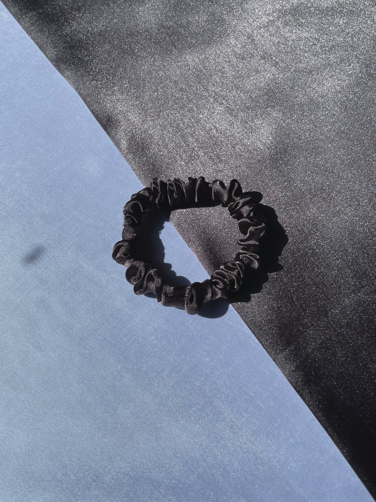 Black Scrunchie (Skinny)