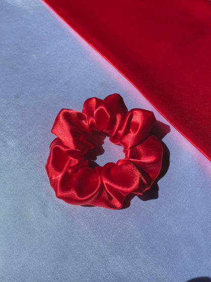 Red Scrunchie (Regular)